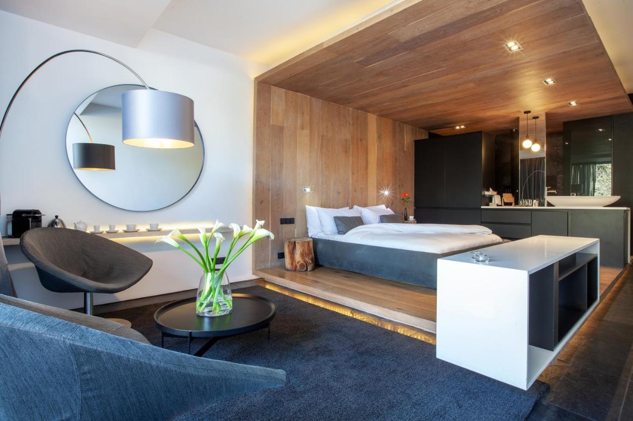 Terrace Pool Room