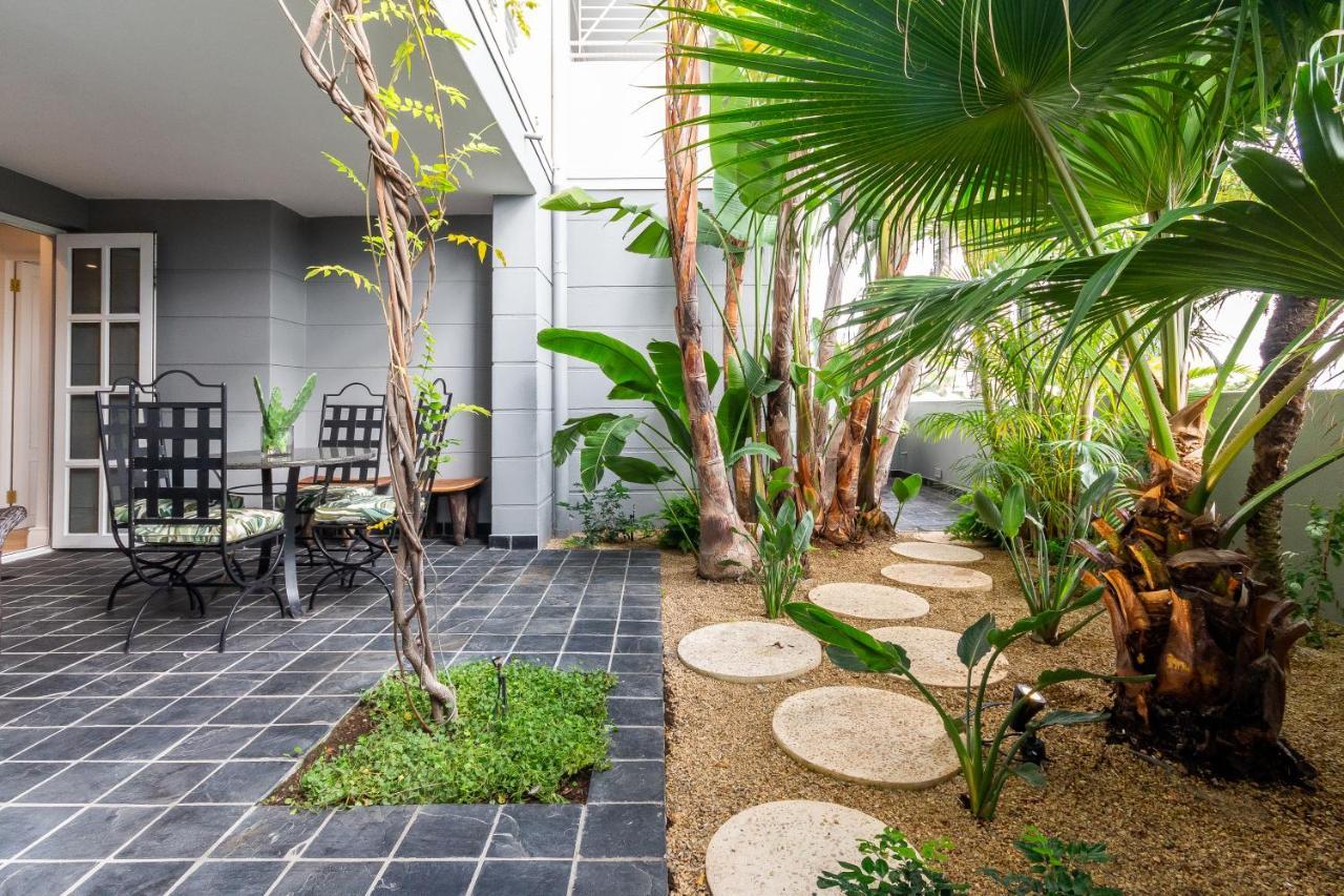 Three Bedroom African Apartment Garden
