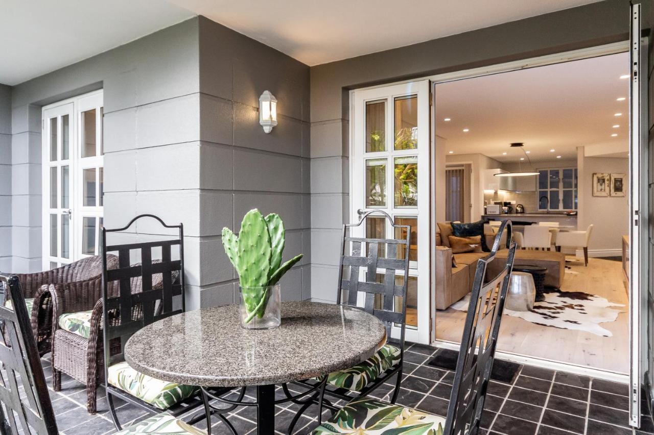 Three Bedroom African Apartment Garden