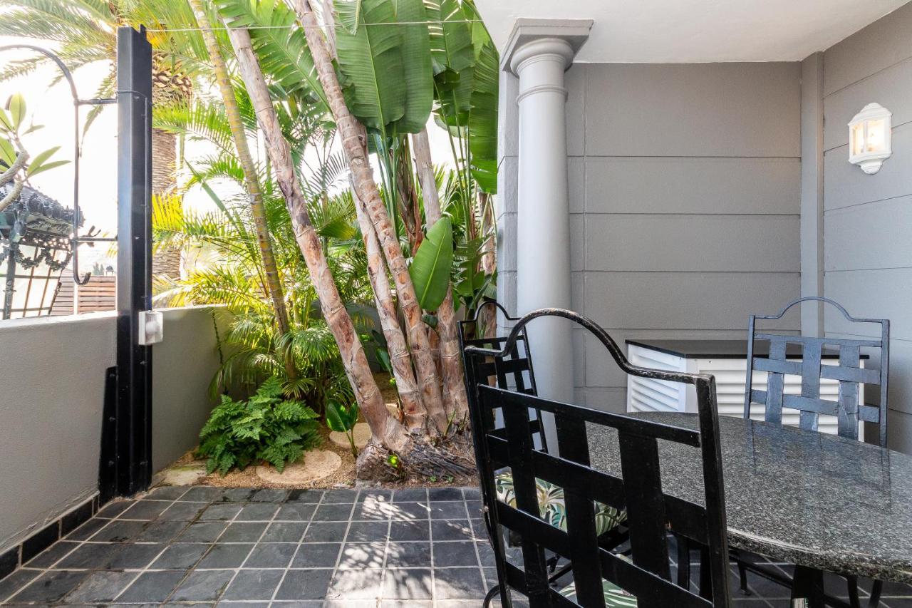 Three Bedroom African Apartment Garden