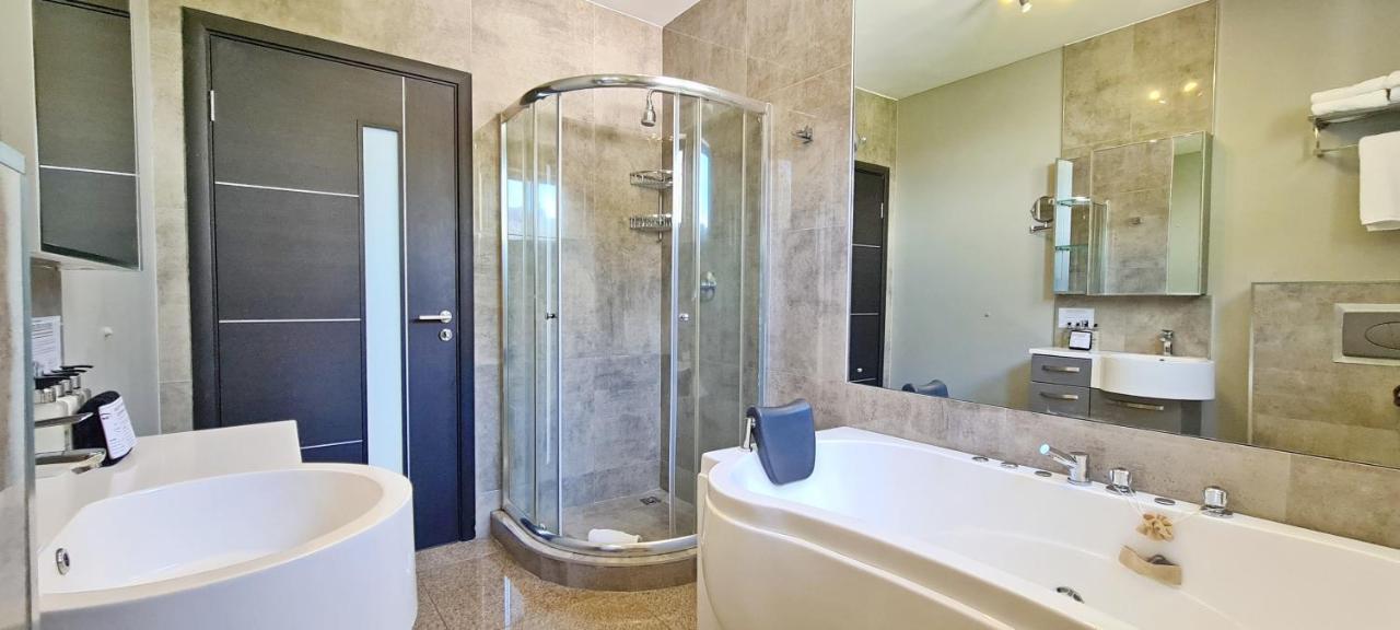 Chambre Double de Luxe avec Vue sur la Mer - Aquamarine