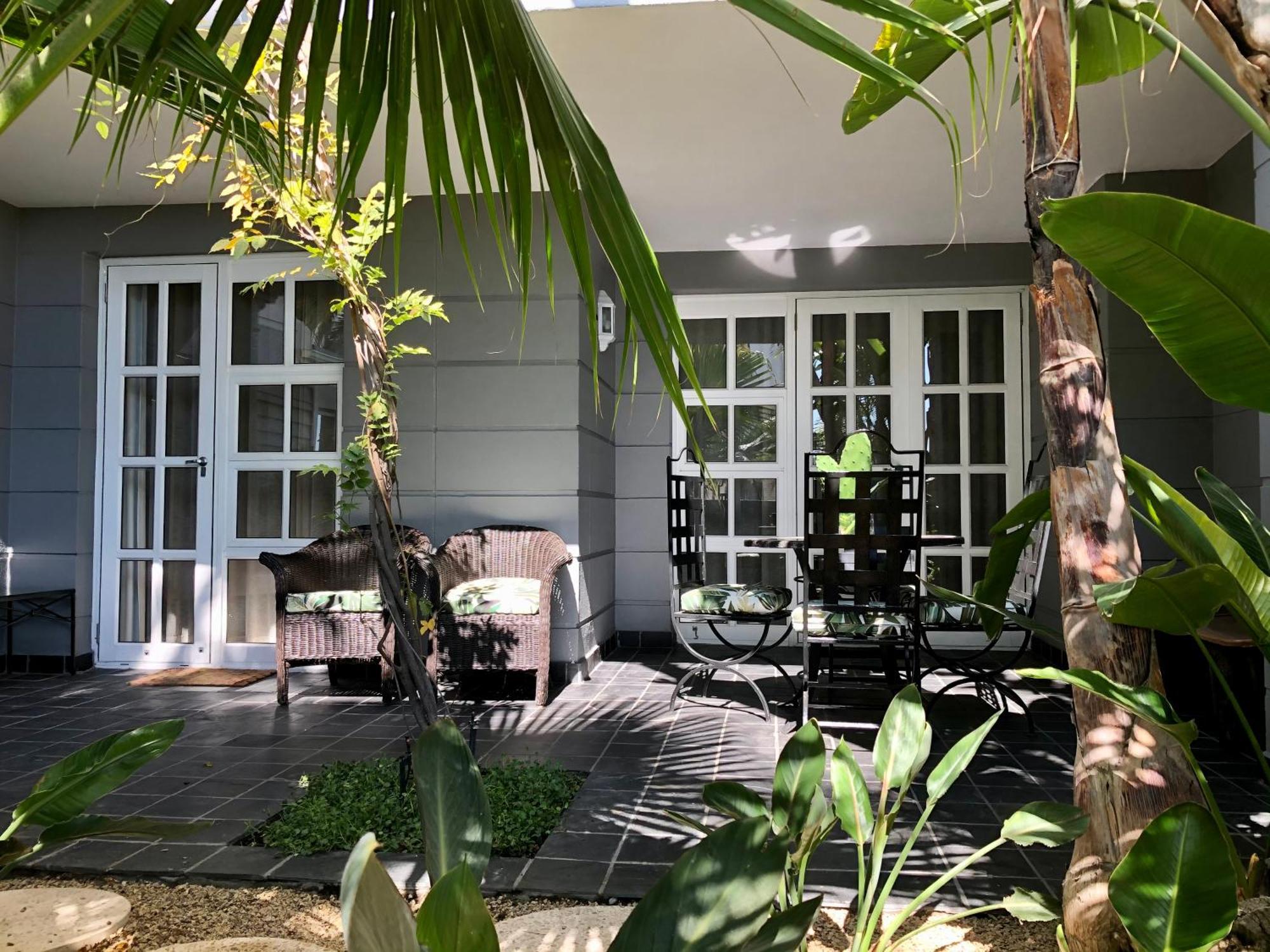 Three Bedroom African Apartment Garden
