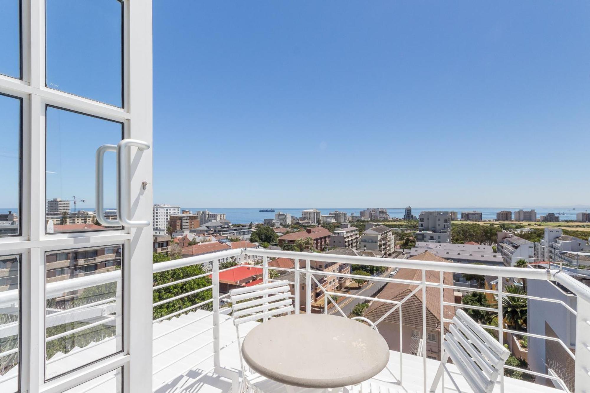 Three Bedroom Deluxe Apartment Top Floor