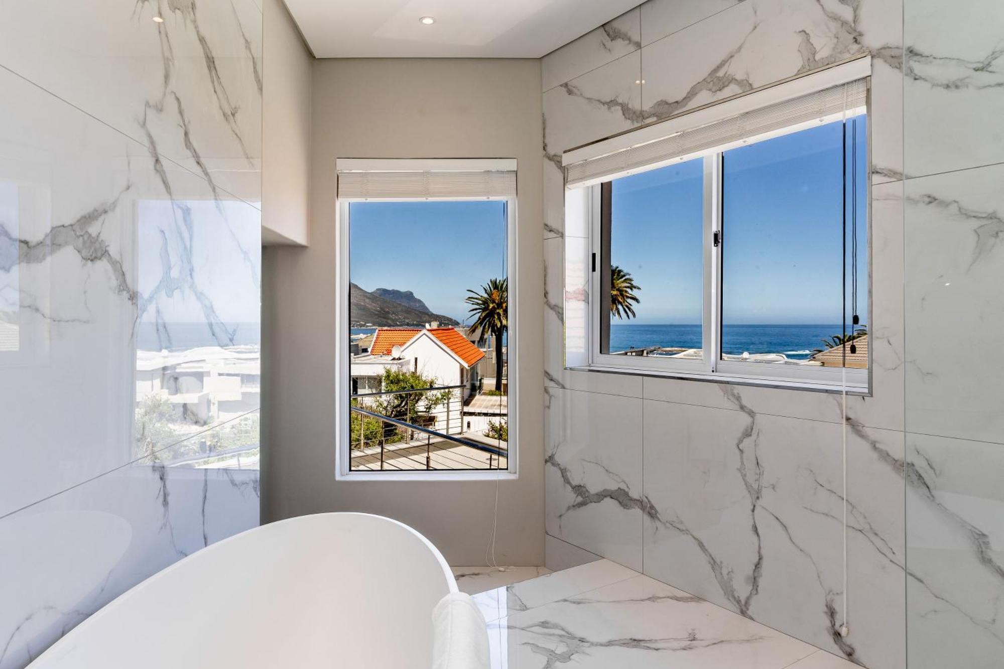 Deluxe Doppelzimmer mit Balkon und Meerblick