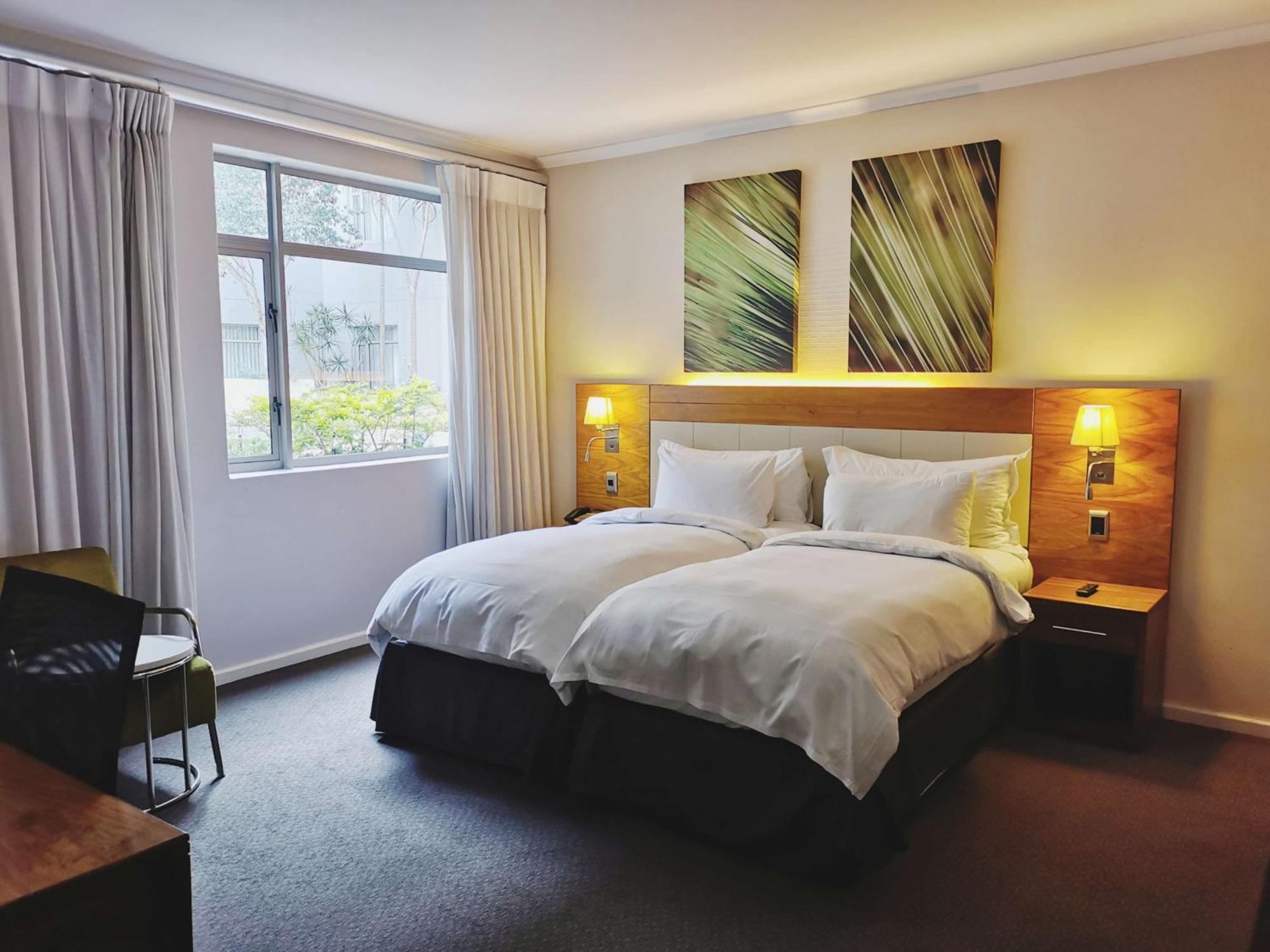 Quarto com 2 Camas de Solteiro