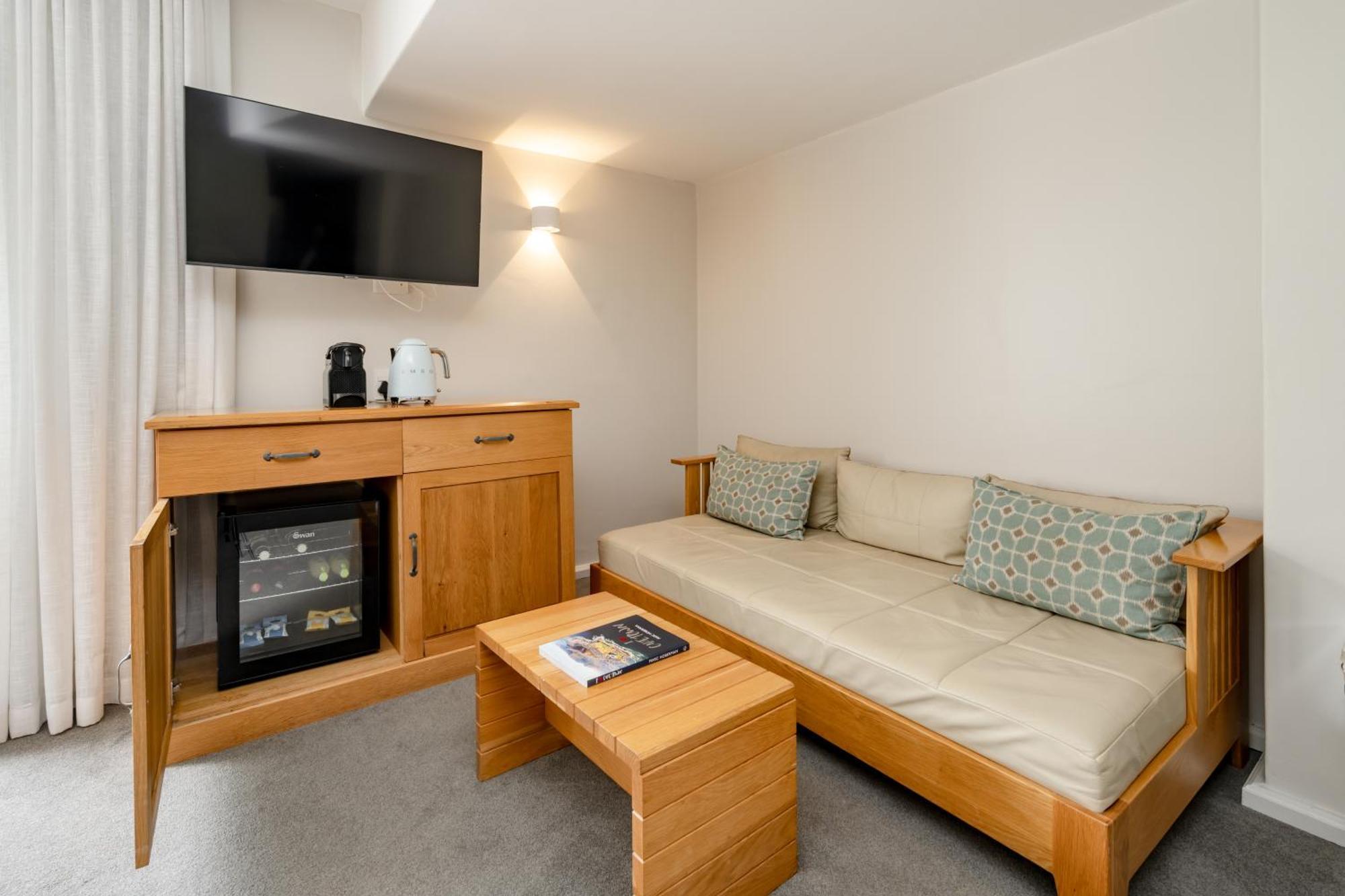 Mountain View Room