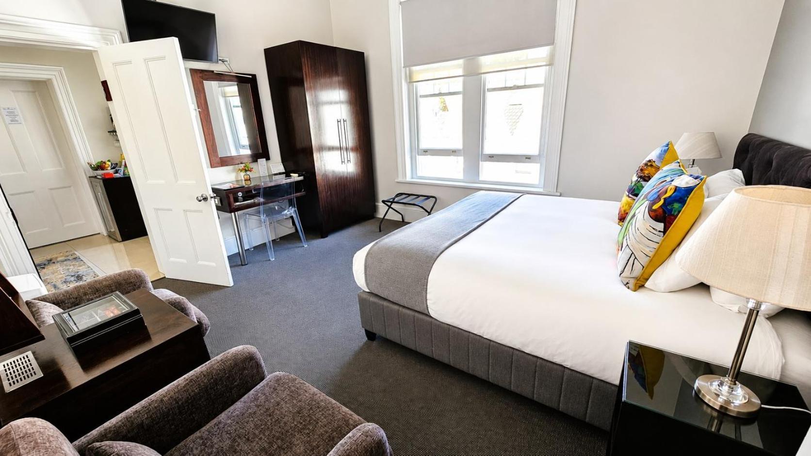 Executive Room