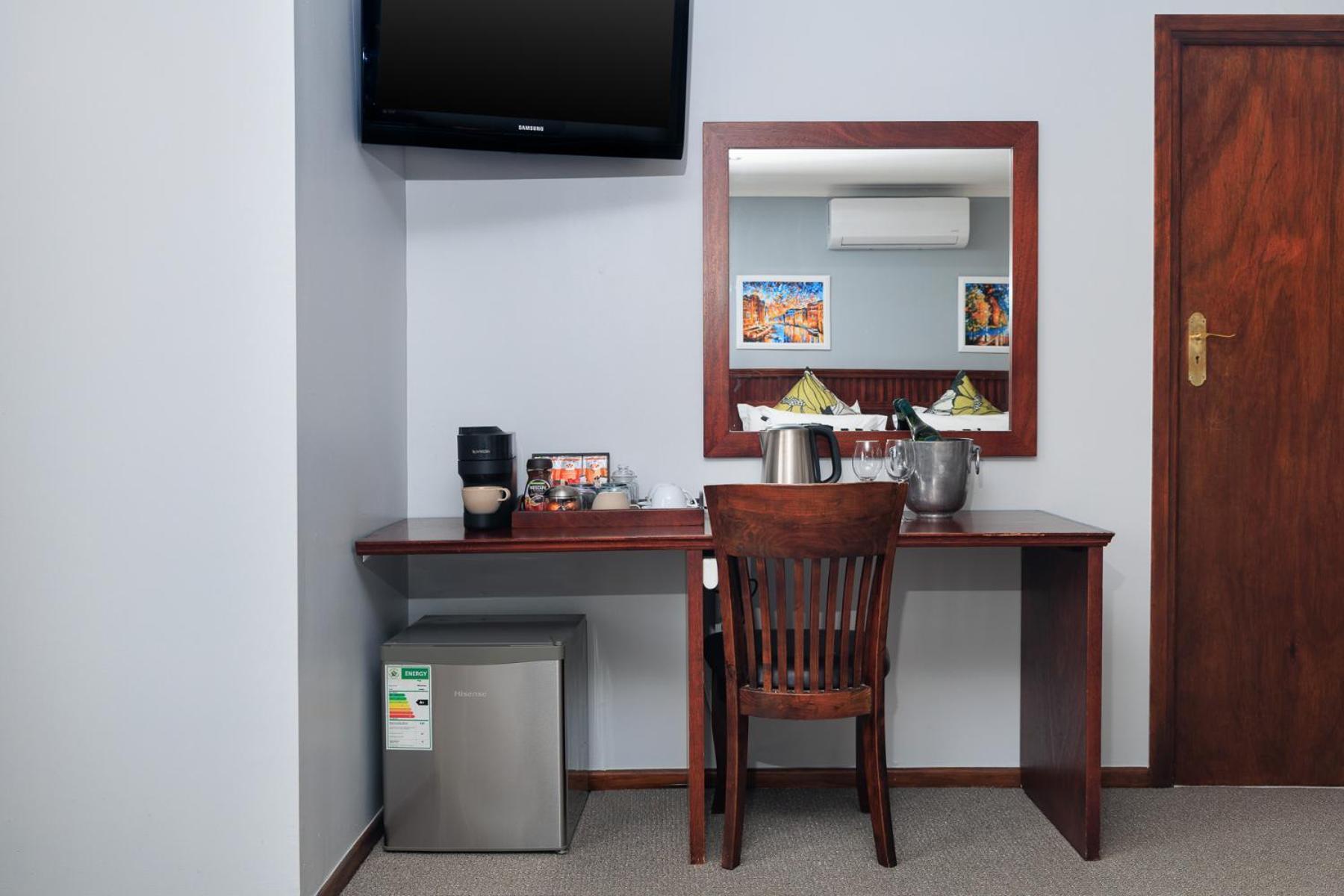 Deluxe Double or Twin Room