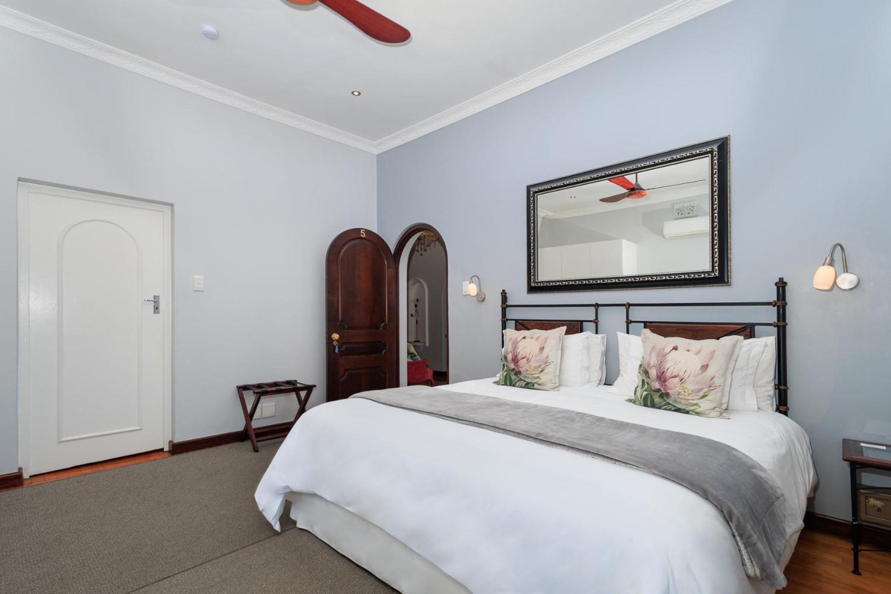 Luxury Double Room Shower