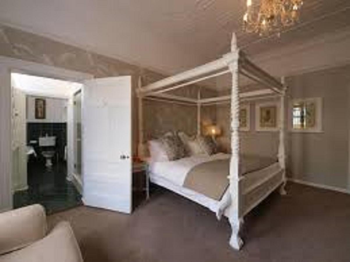 Deluxe Suites