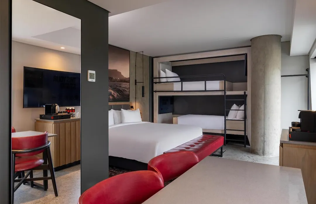Radisson Red Hotel V&A Waterfront Cape Town-1