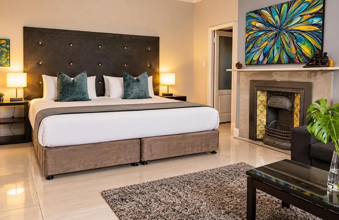 4 On Varneys Guest House-1