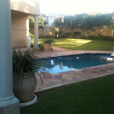 Roman Retreat-3