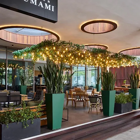Century City Hotel Urban Square-2